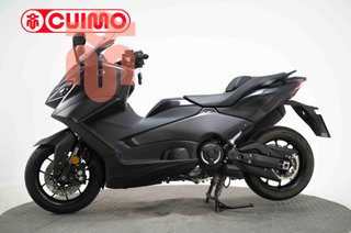 YAMAHA TMAX 560