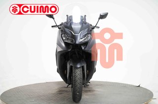 YAMAHA TMAX 560