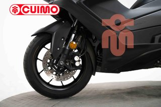 YAMAHA TMAX 560