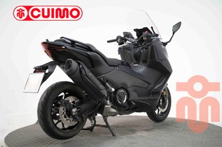 YAMAHA TMAX 560