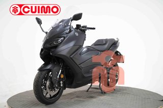 YAMAHA TMAX 560