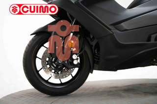 YAMAHA TMAX 560