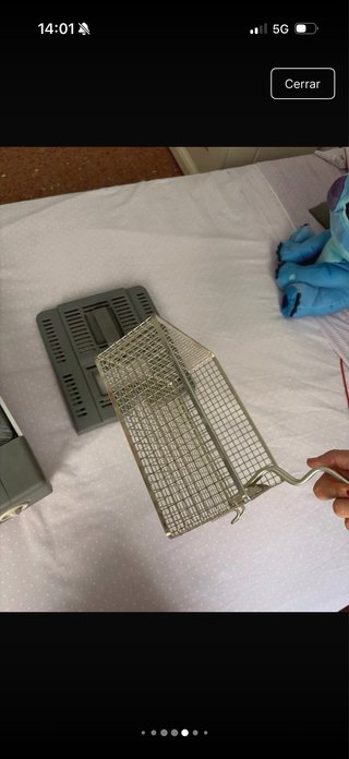 Freidora sin usar con plásticos