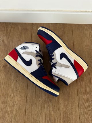 Nike Air Jordan 1 Mid USA