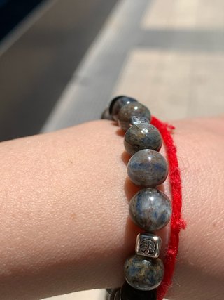 Pulsera de 8 mm de Piedra Azul “Gota de Sangre”