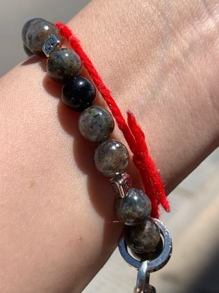 Pulsera de 8 mm de Piedra Azul “Gota de Sangre”