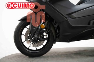 YAMAHA TMAX 560