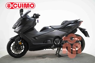 YAMAHA TMAX 560