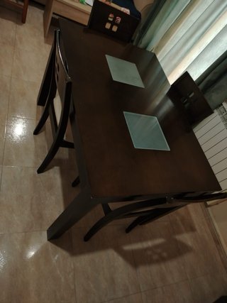 Juego de Mesa y 4 Sillas para Comedor