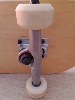 Skate completo poco uso