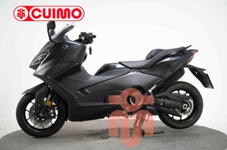 YAMAHA TMAX 560