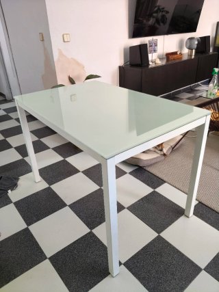 Mesa de comedor cristal y metal