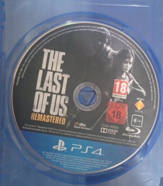 Consola Sony PS4 Negra + Red Dead Redemption 2