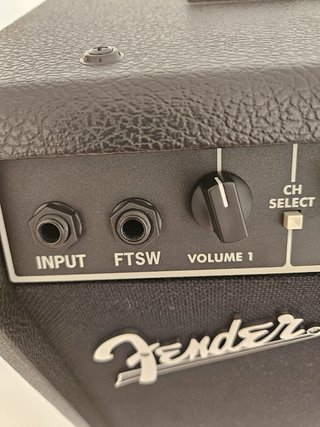 Amplificador Guitarra Fender Champion 50XL & Funda