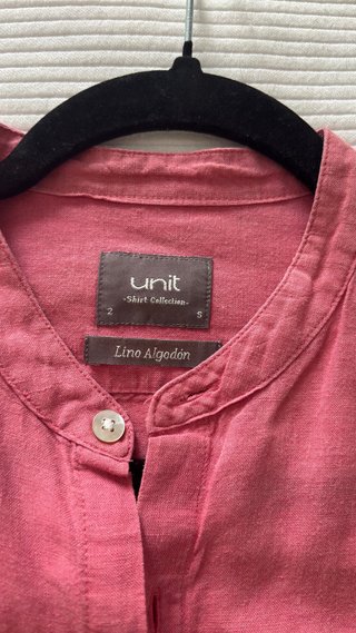 Camisa Unit roja de hilo