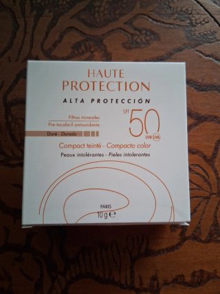 ISDIN Retinal Intense Serum + Protector Solar Dora