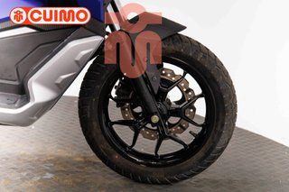 APRILIA SR GT 125