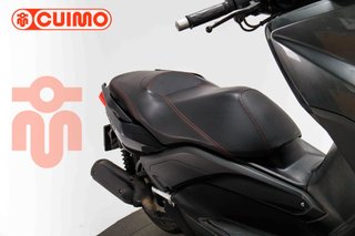 YAMAHA XMAX 125