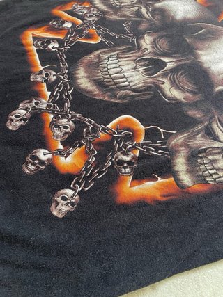 Camiseta Vintage Calaveras y Cadenas