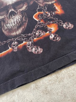 Camiseta Vintage Calaveras y Cadenas