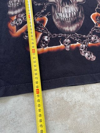 Camiseta Vintage Calaveras y Cadenas