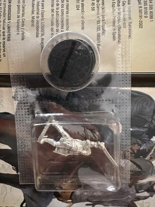 Capitan uruk-hai figura y fasciculo warhammer esdl