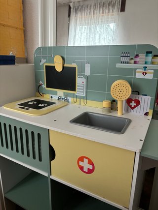 Juguete veterinario madera Ikea