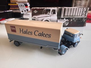 Camión Bedford TK 1:43