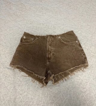 Shorts vaqueros marrones desgastados