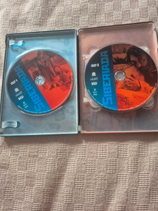 Siberiada caja metálica 3 discos DVD