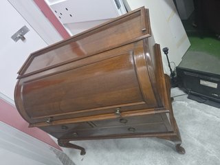 Escritorio Isabelino de Madera