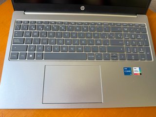Portátil HP 15 i5 16GB 512GB Plata