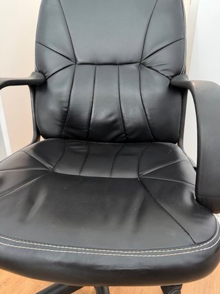 Silla de oficina con masaje y mando – Muy cómoda
