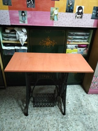 Pie para máquina de coser Hispania