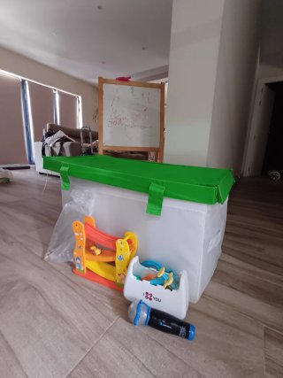 Lote juguetes Barbie, pizarra, muñecas y juguetes