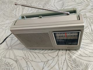 Radio Sanyo RP-5230 AM/FM Portátil