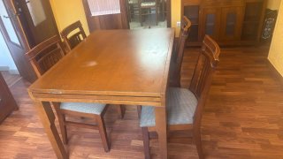 Mesa + 4 sillas de comedor de madera 170 hasta 300
