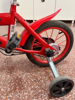 Bicicleta infantil roja Ladybug