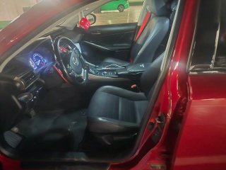 Lexus IS 2019