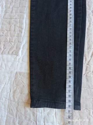 Pantalón pitillo Zara negro