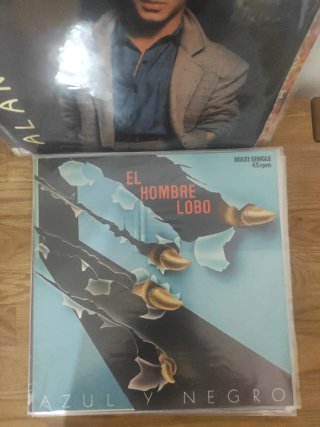 Maxi Singles 4 x 24euros