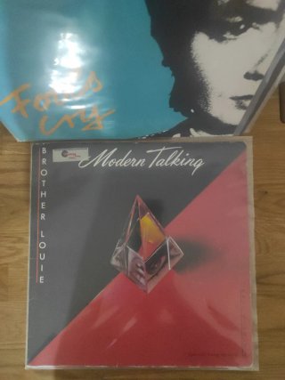 Maxi Singles 4 x 24euros