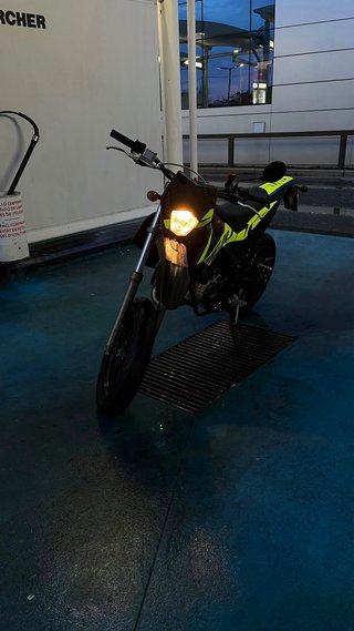 Rieju MRT 50 2025 Negro/Amarillo