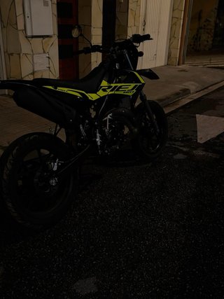 Rieju MRT 50 2025 Negro/Amarillo