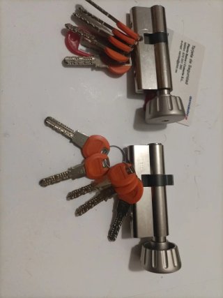 Bombin de seguridad con pomo marca KABA