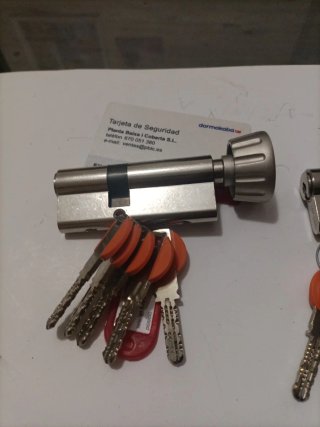 Bombin de seguridad con pomo marca KABA