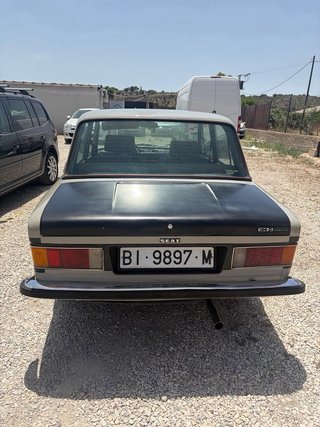 SEAT 124 124