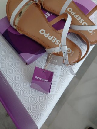 Sandalias Gioseppo blancas y doradas