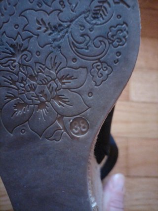 Sandalias de cuña negras