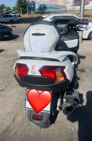 Suzuki Burgman 650 Executive Maxi Scooter XXXX-KFJ
